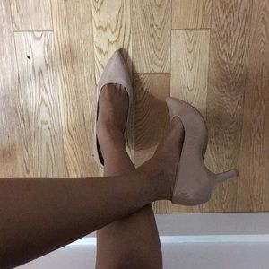 Sexy. Stilettos! 👠